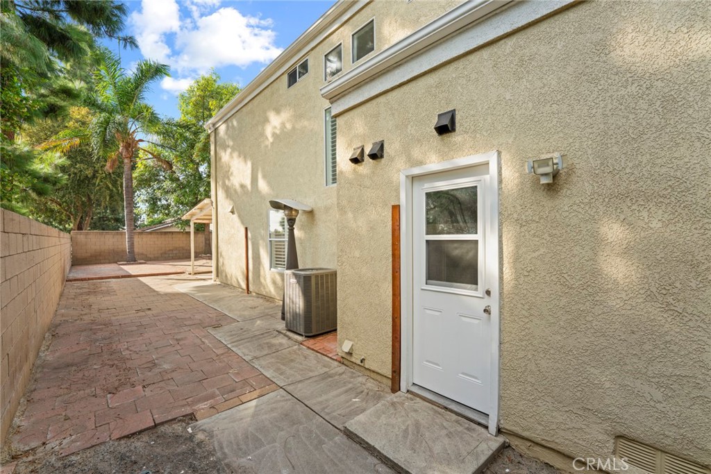 2405 Highland Pines