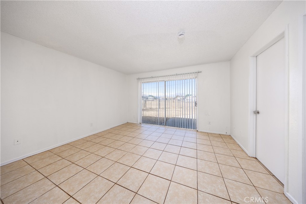 10686 Jamul