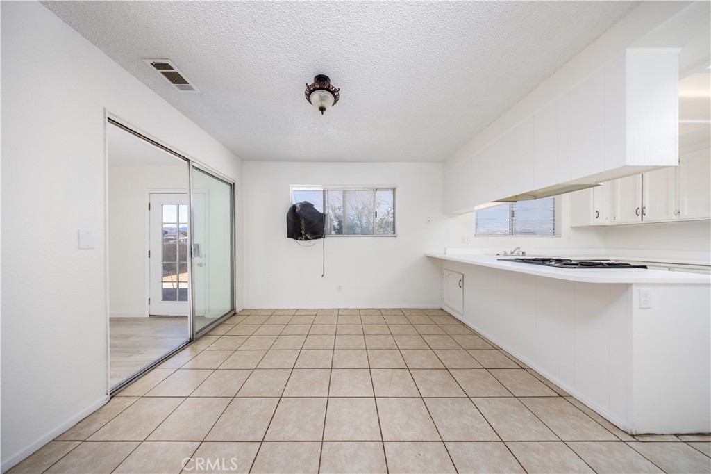 10686 Jamul