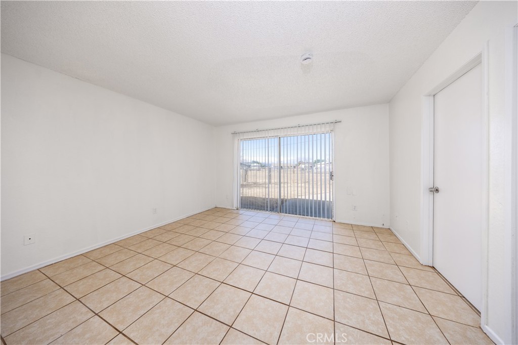 10686 Jamul