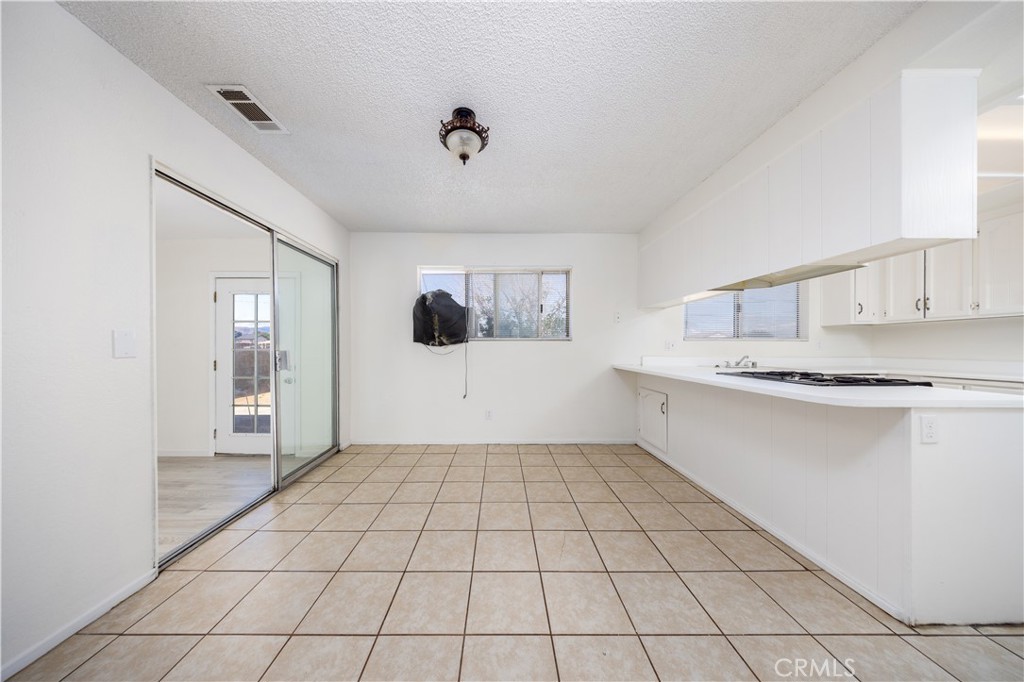 10686 Jamul