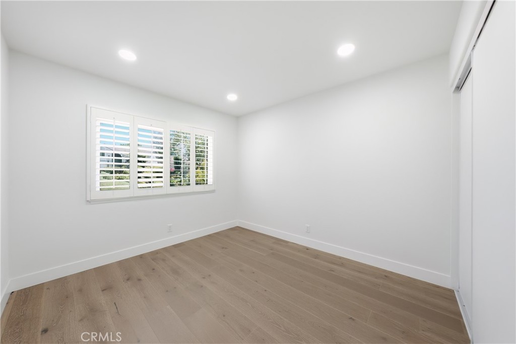 158 N Thistle