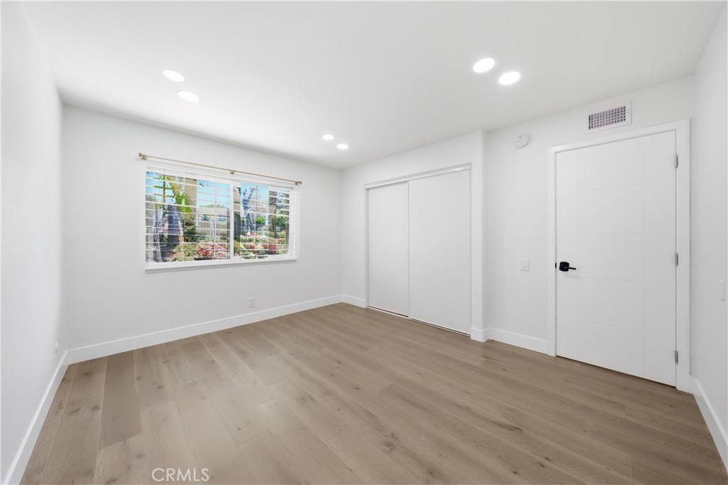 158 N Thistle