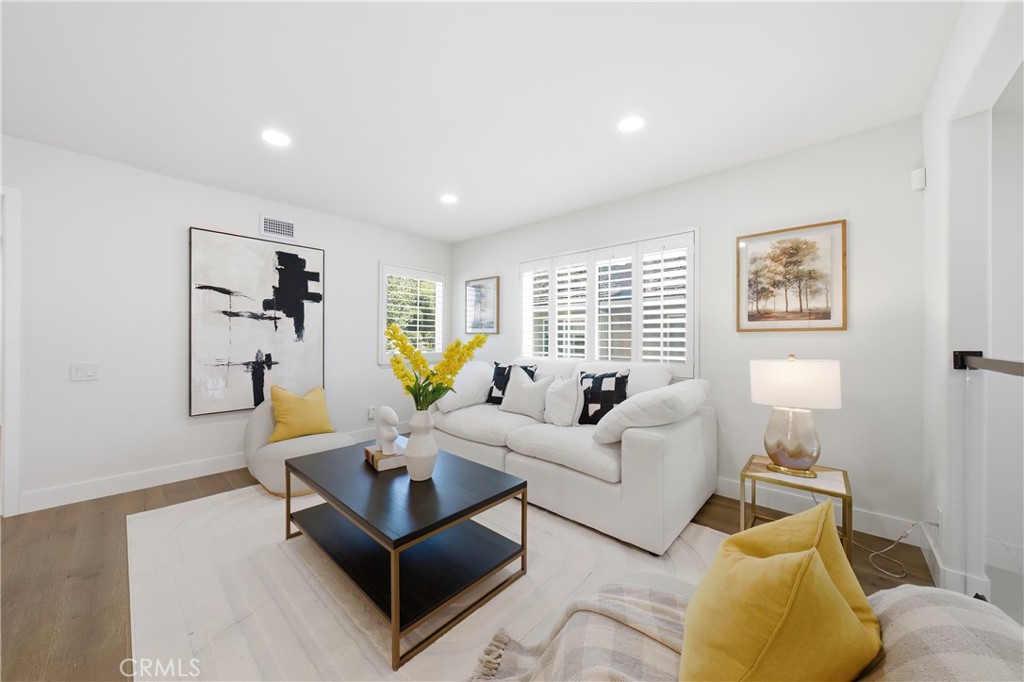 158 N Thistle