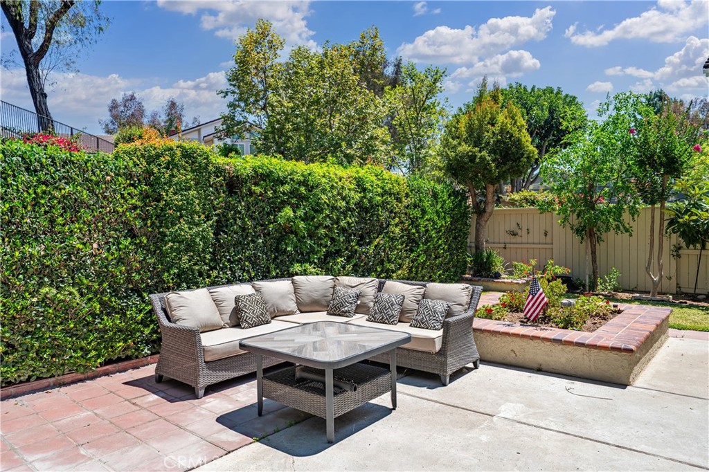 158 N Thistle