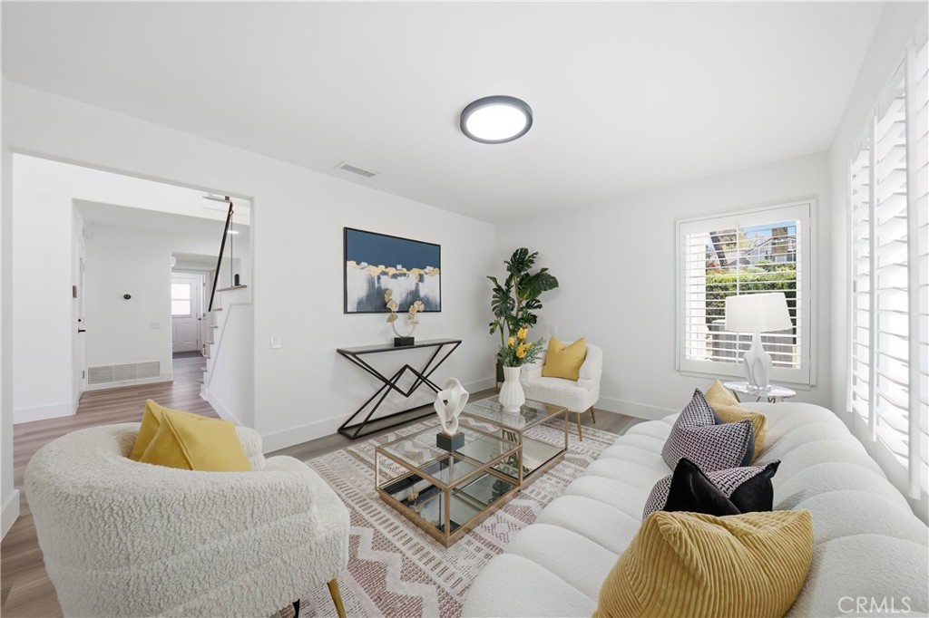 158 N Thistle