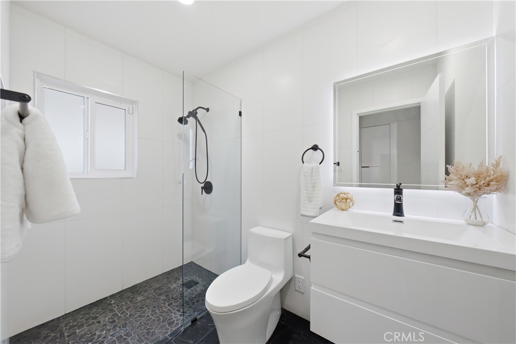 158 N Thistle