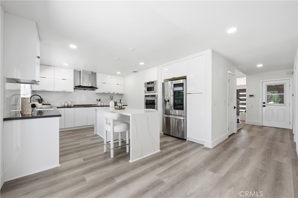 158 N Thistle