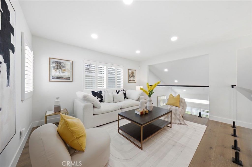 158 N Thistle