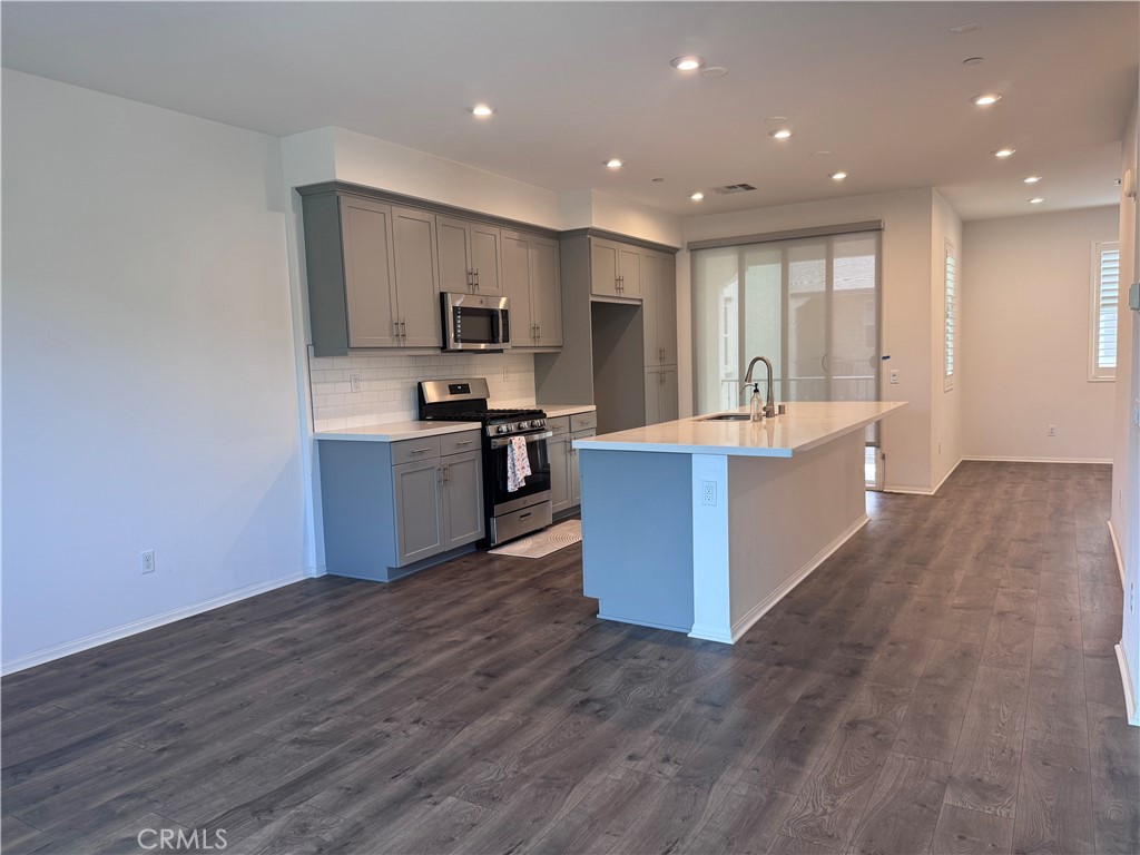 8141 Garden Park