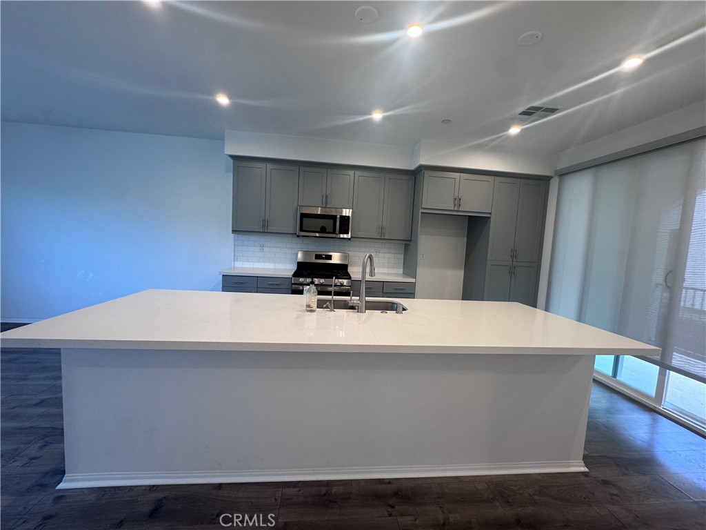 8141 Garden Park