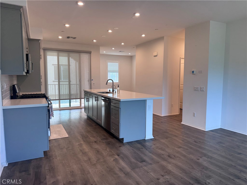 8141 Garden Park