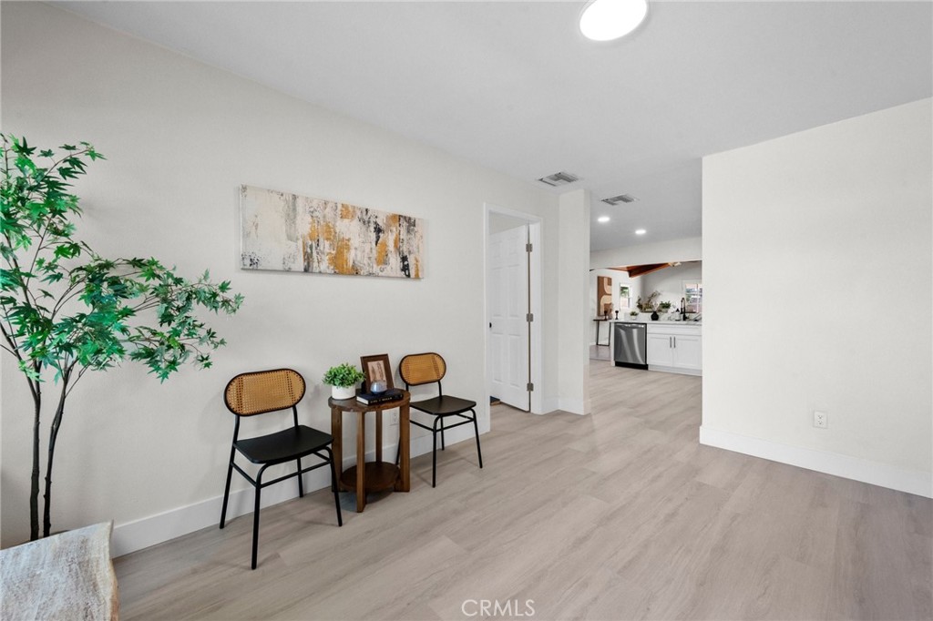 2863 S Cypress Point