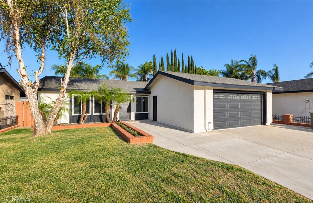 2863 S Cypress Point