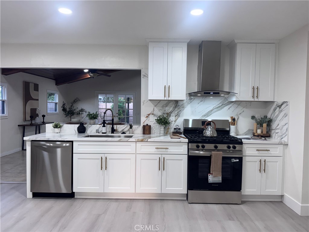 2863 S Cypress Point