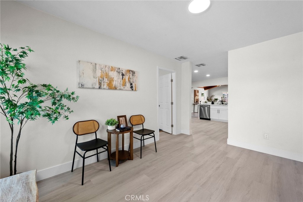 2863 S Cypress Point