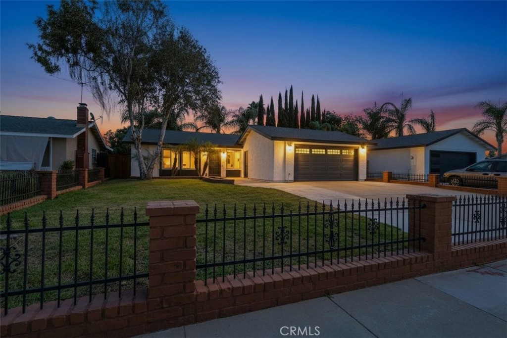 2863 S Cypress Point