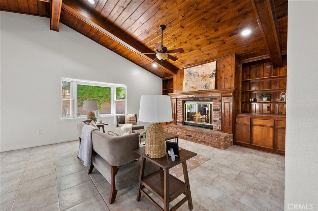 2863 S Cypress Point
