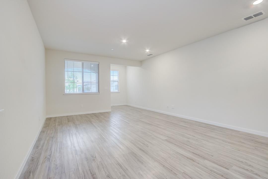 5728 Freestone Drive