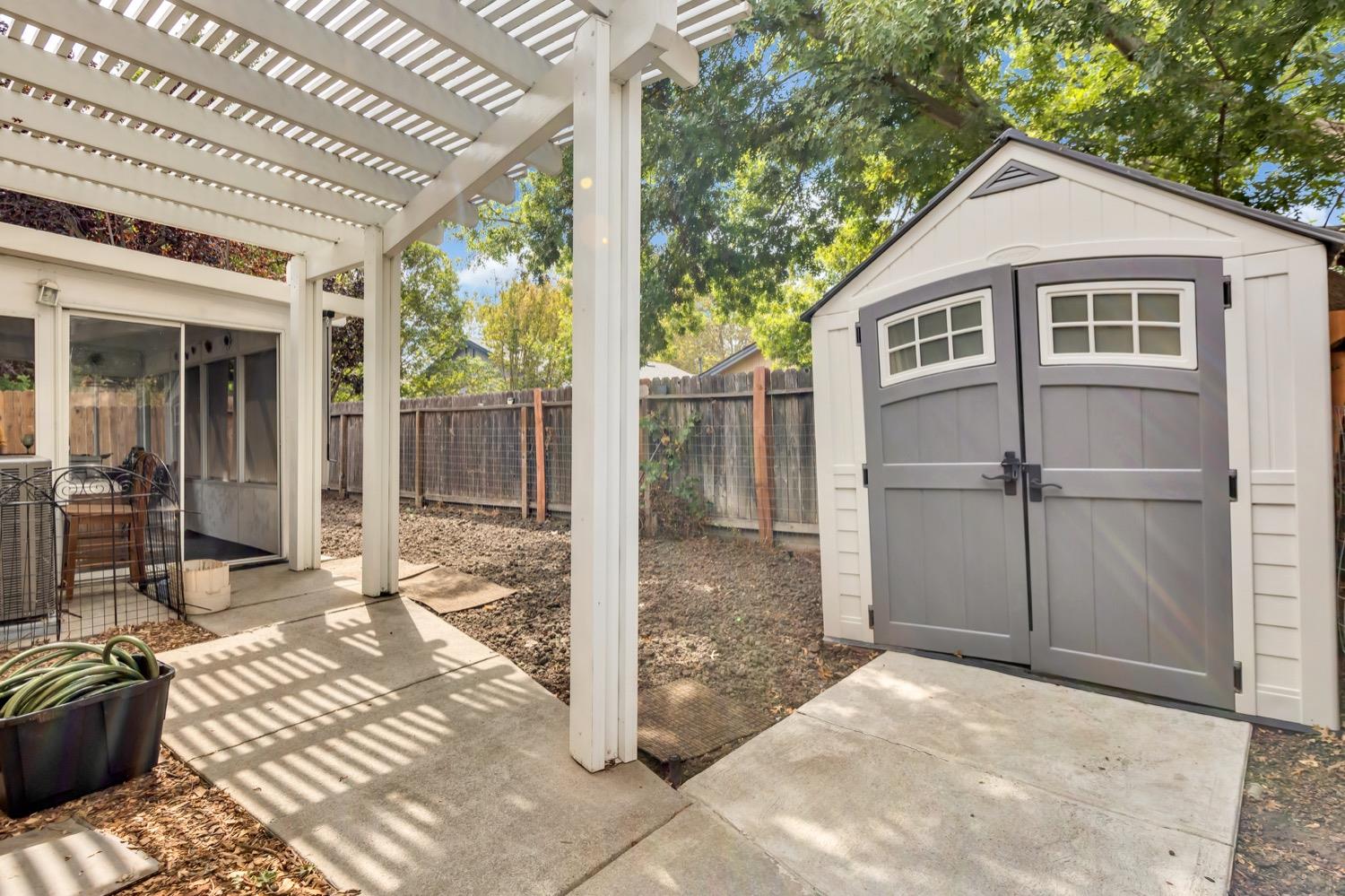 9148 LAGUNA CENTER Circle