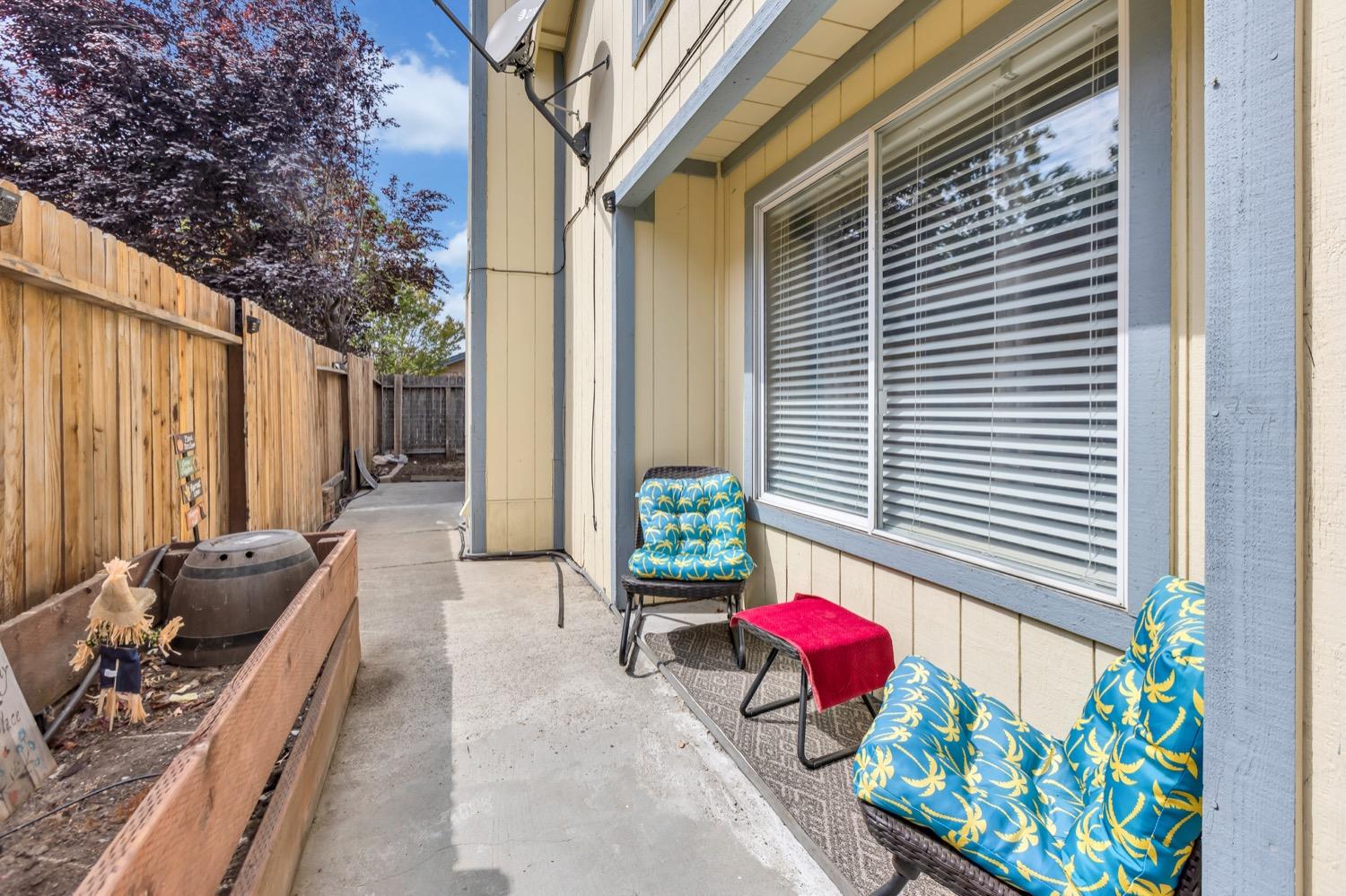 9148 LAGUNA CENTER Circle