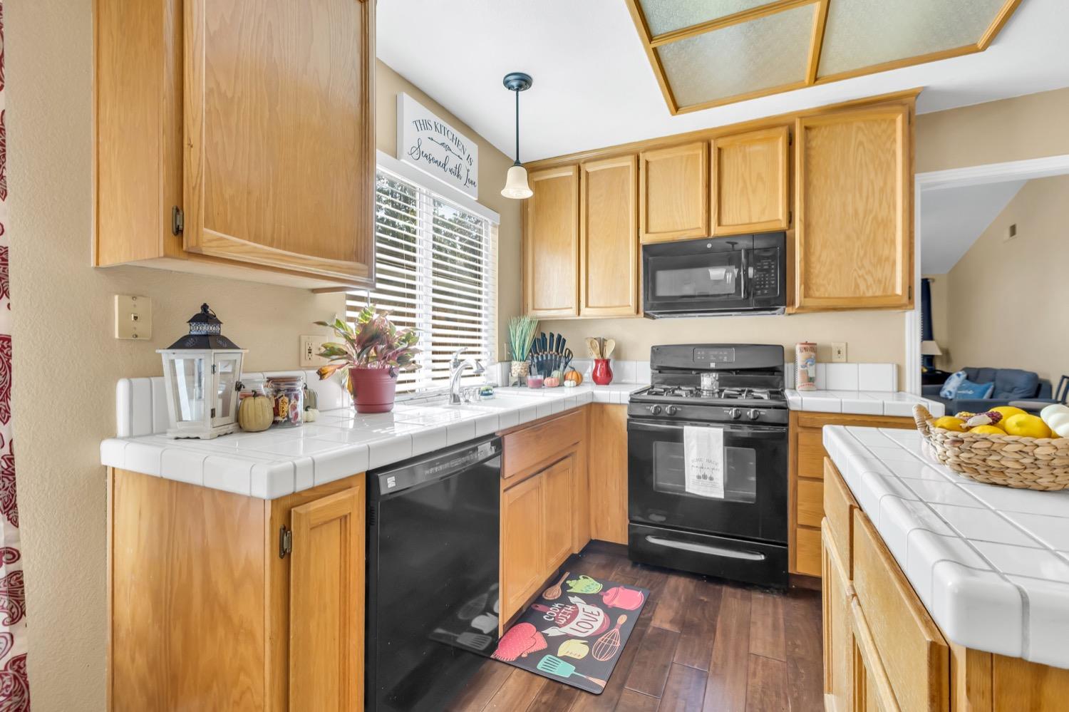 9148 LAGUNA CENTER Circle