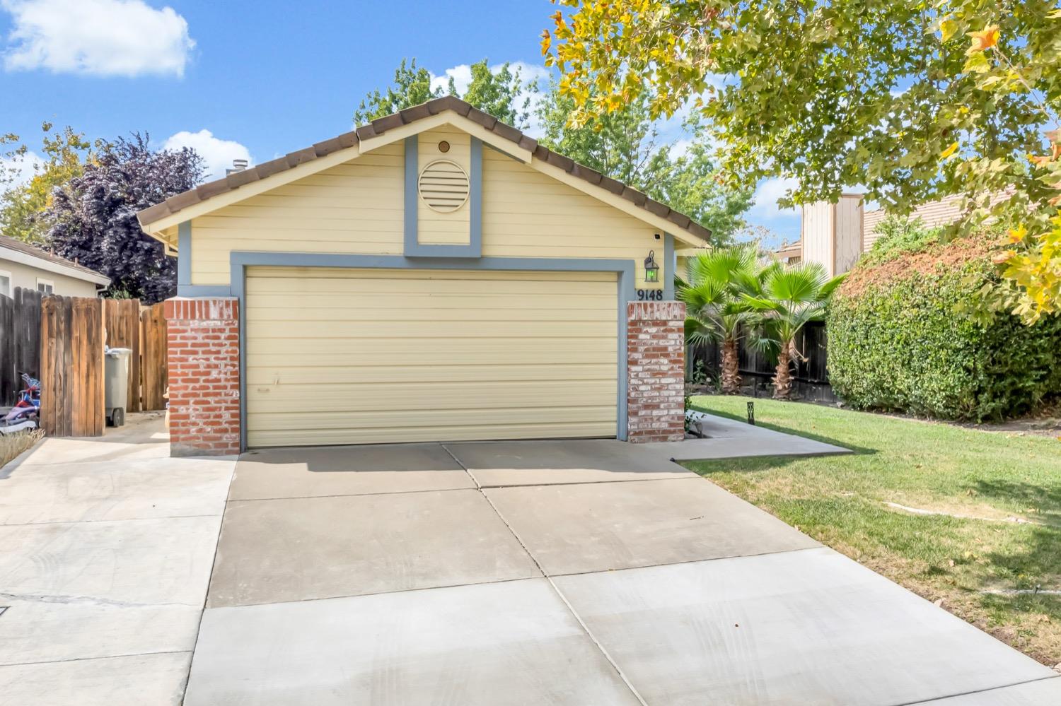 9148 LAGUNA CENTER Circle