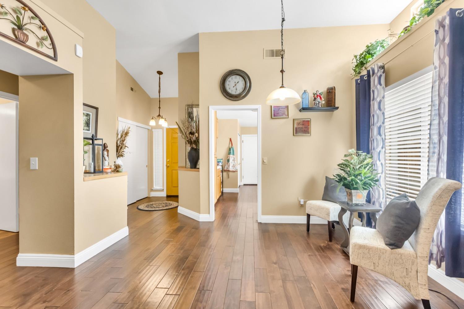 9148 LAGUNA CENTER Circle