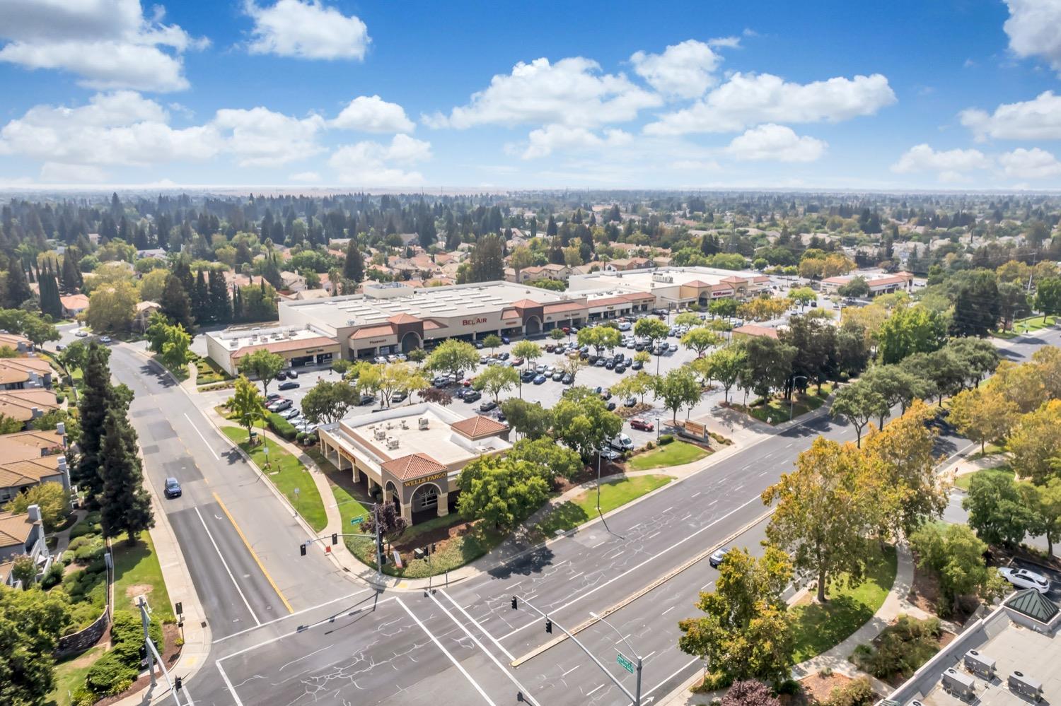 9148 LAGUNA CENTER Circle