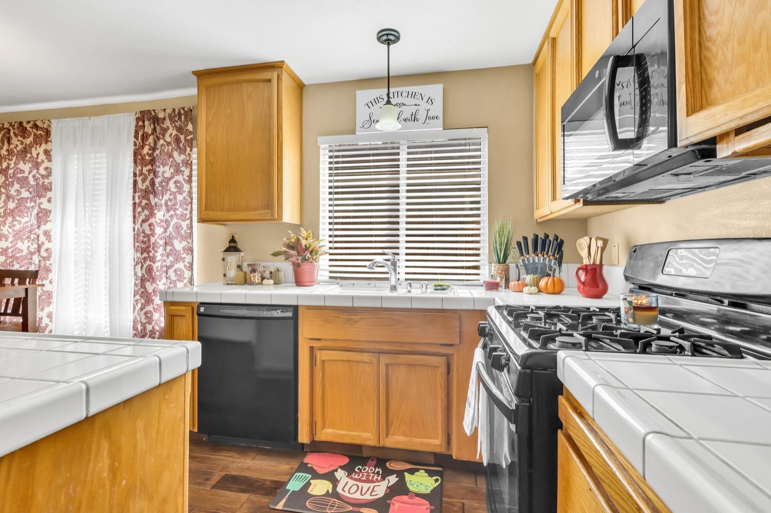 9148 LAGUNA CENTER Circle