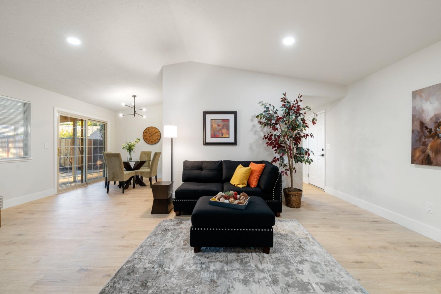 8321 Summer Sunset Drive