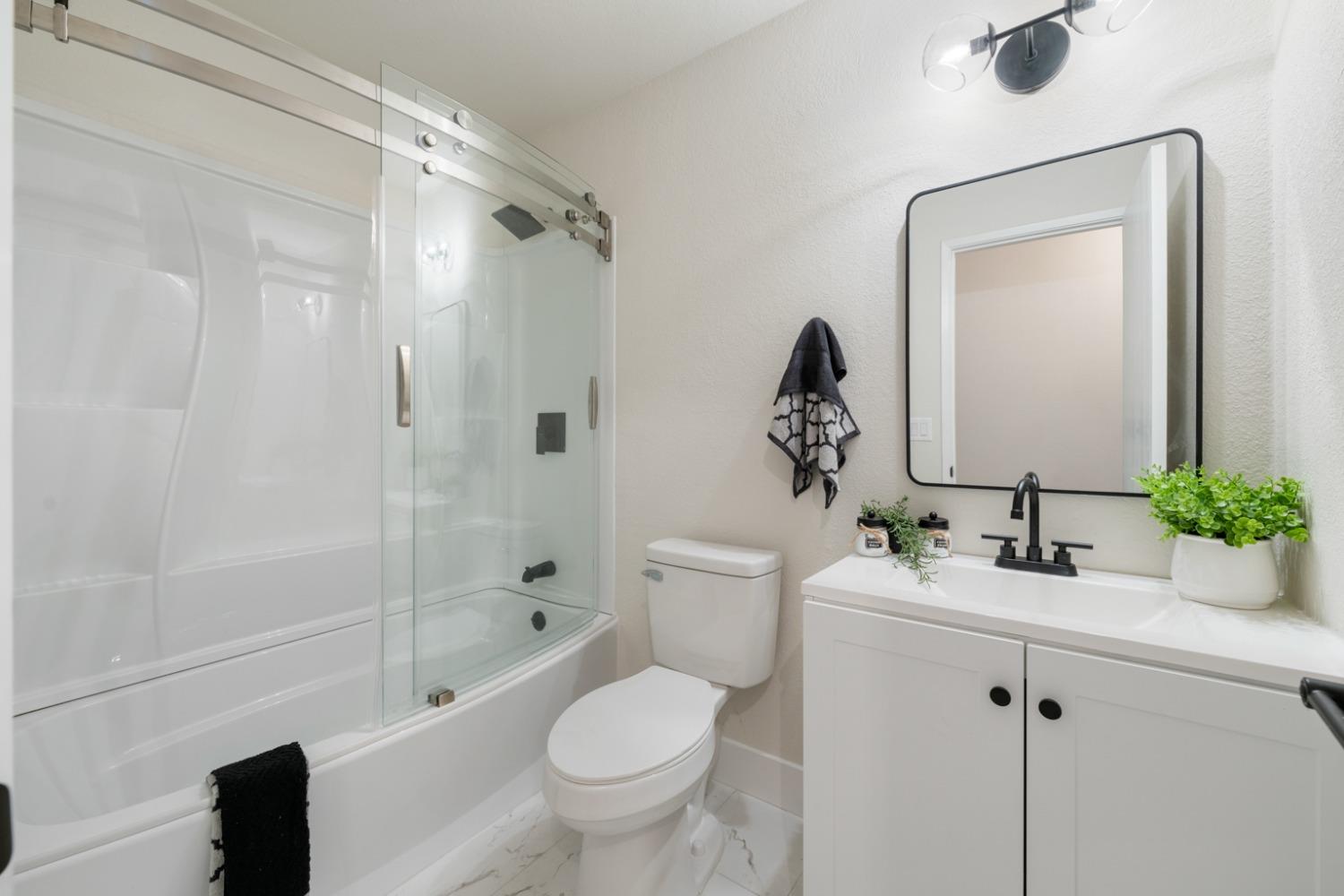 8321 Summer Sunset Drive