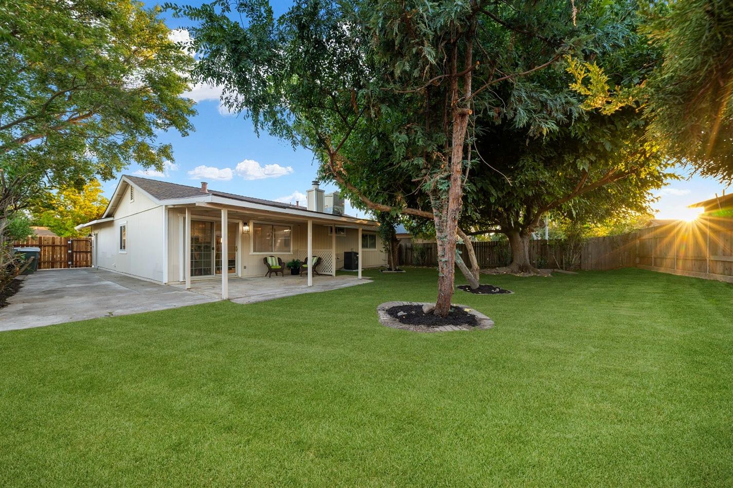 8321 Summer Sunset Drive