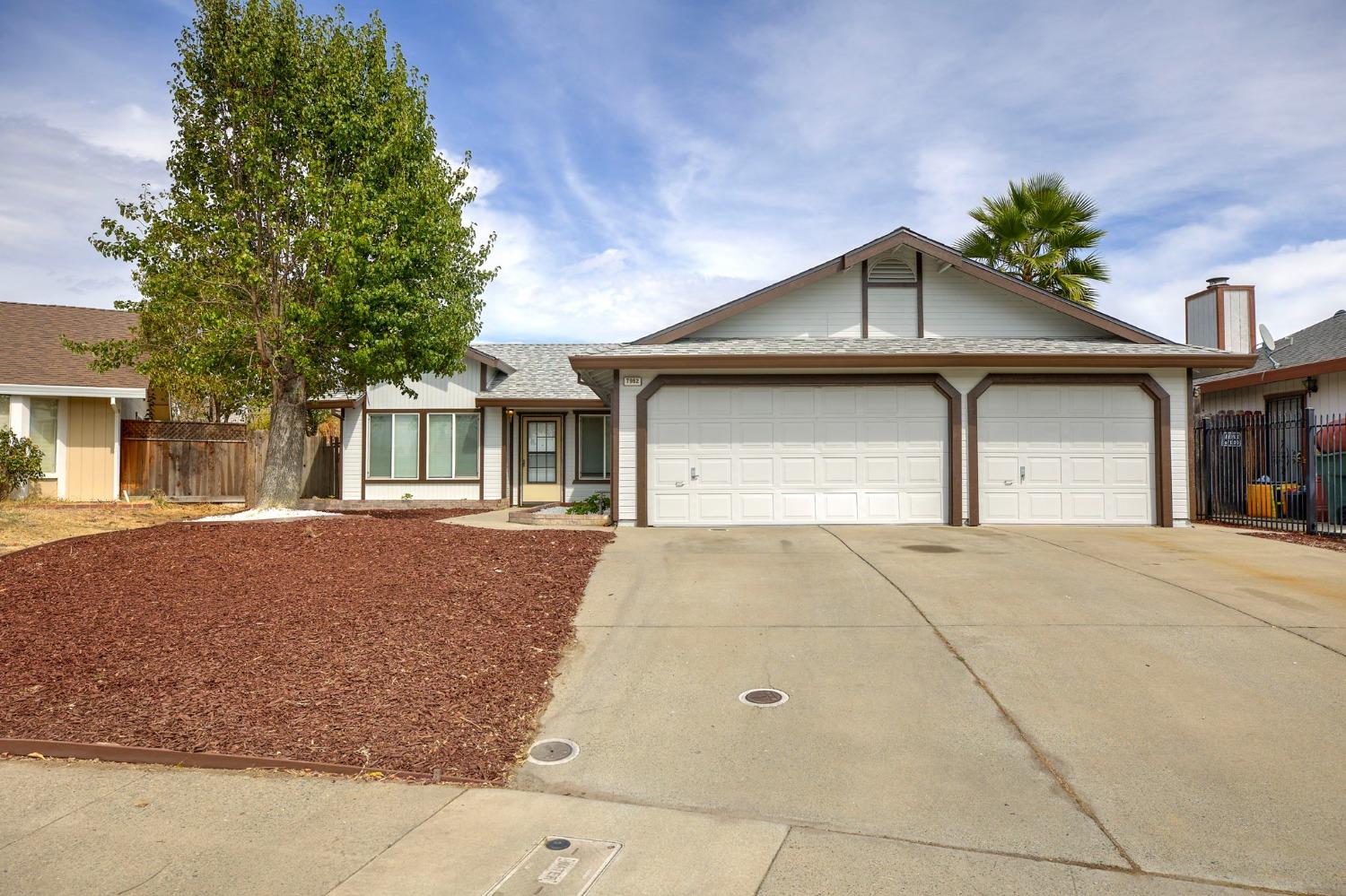 7962 Cresentdale Way