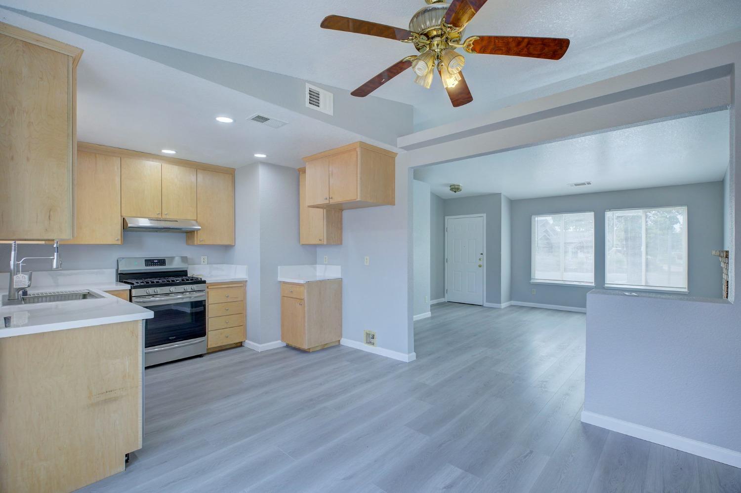 7962 Cresentdale Way