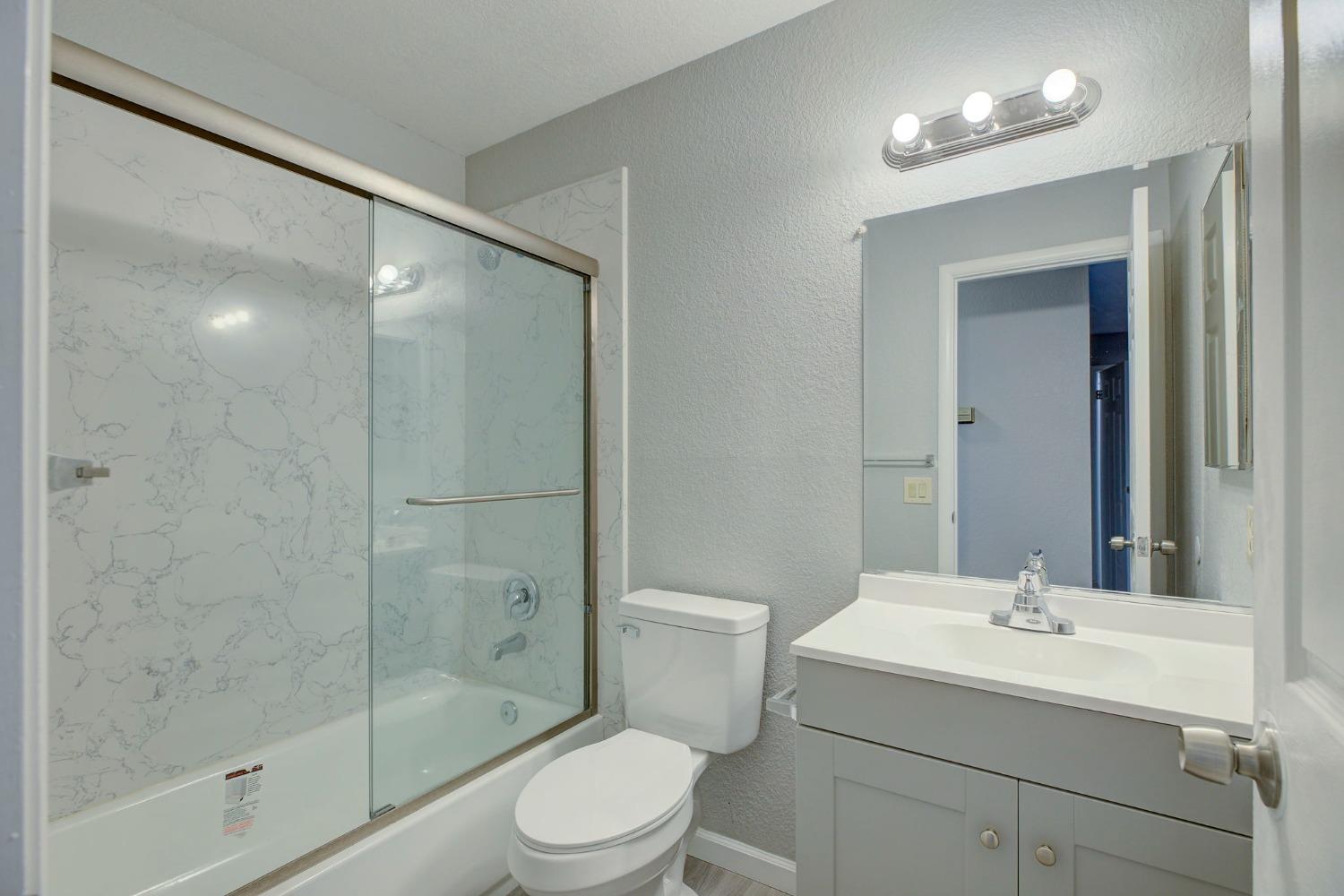 7962 Cresentdale Way