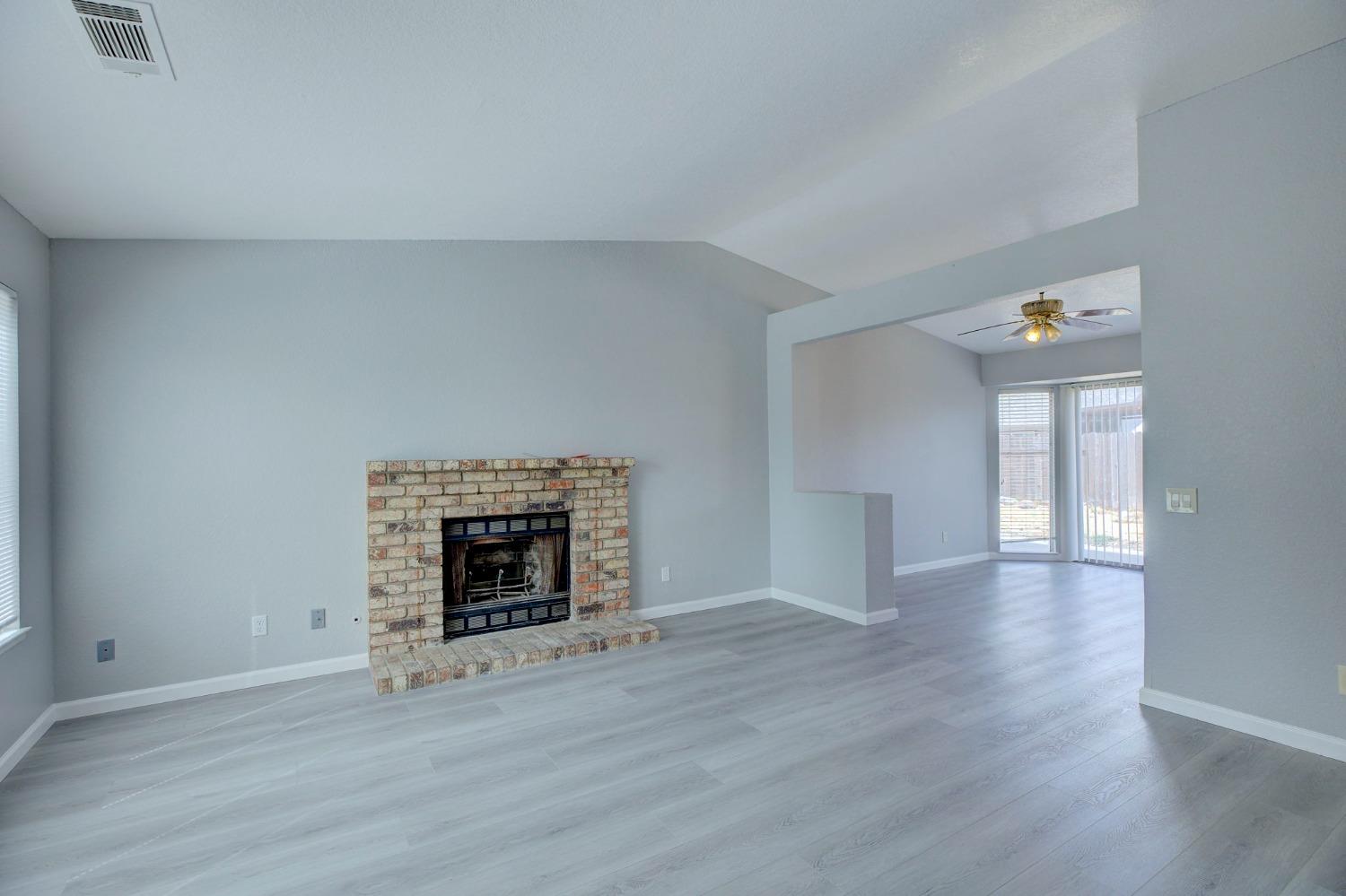 7962 Cresentdale Way