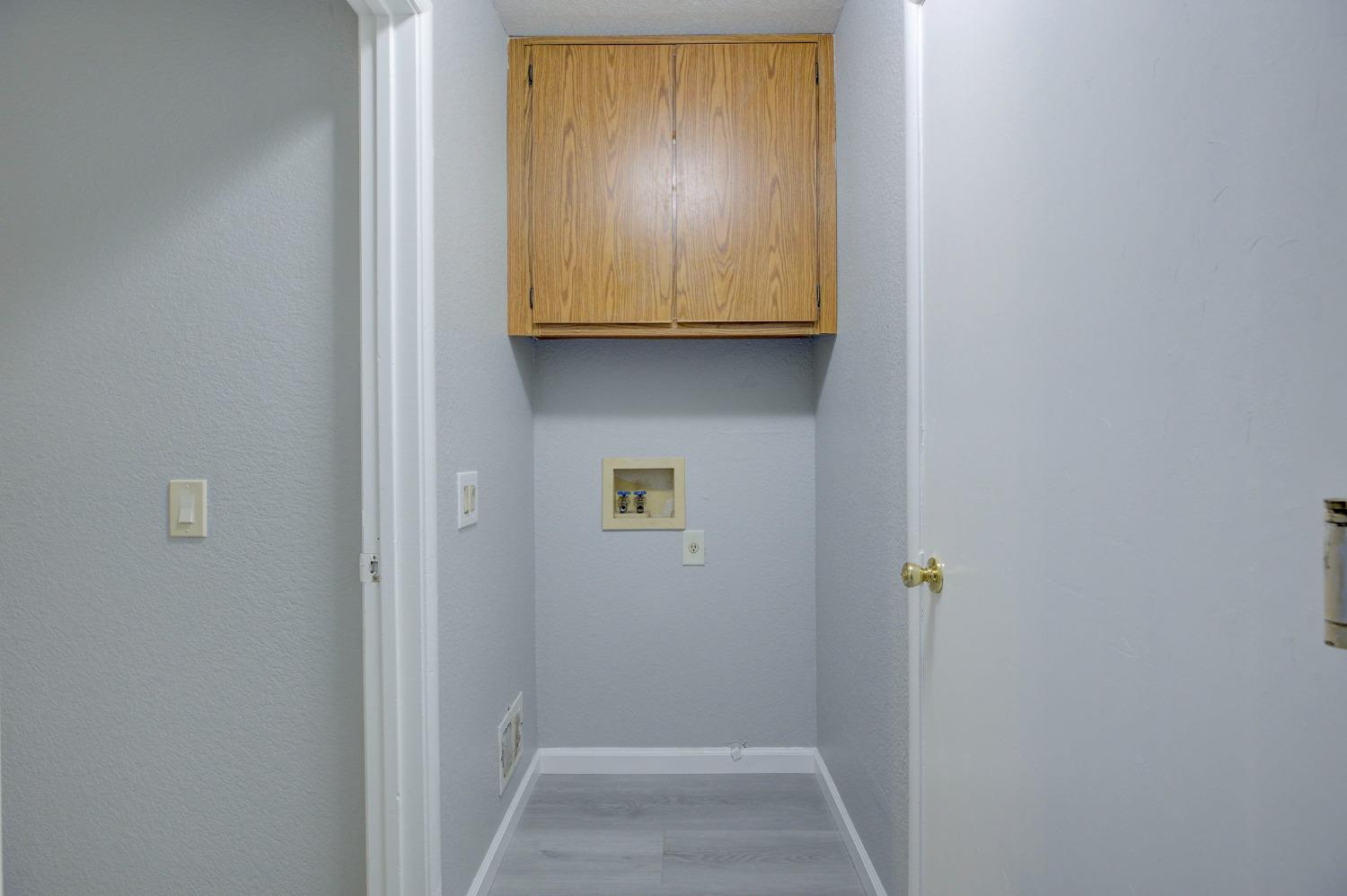 7962 Cresentdale Way