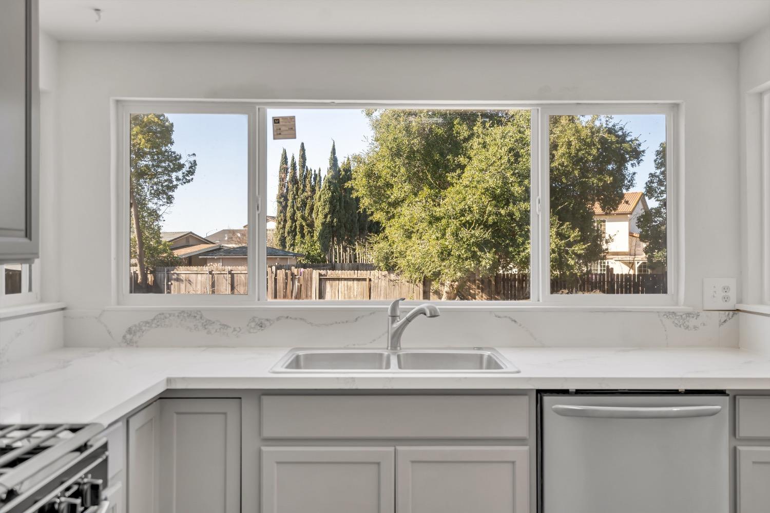 7472 PALMER HOUSE Drive