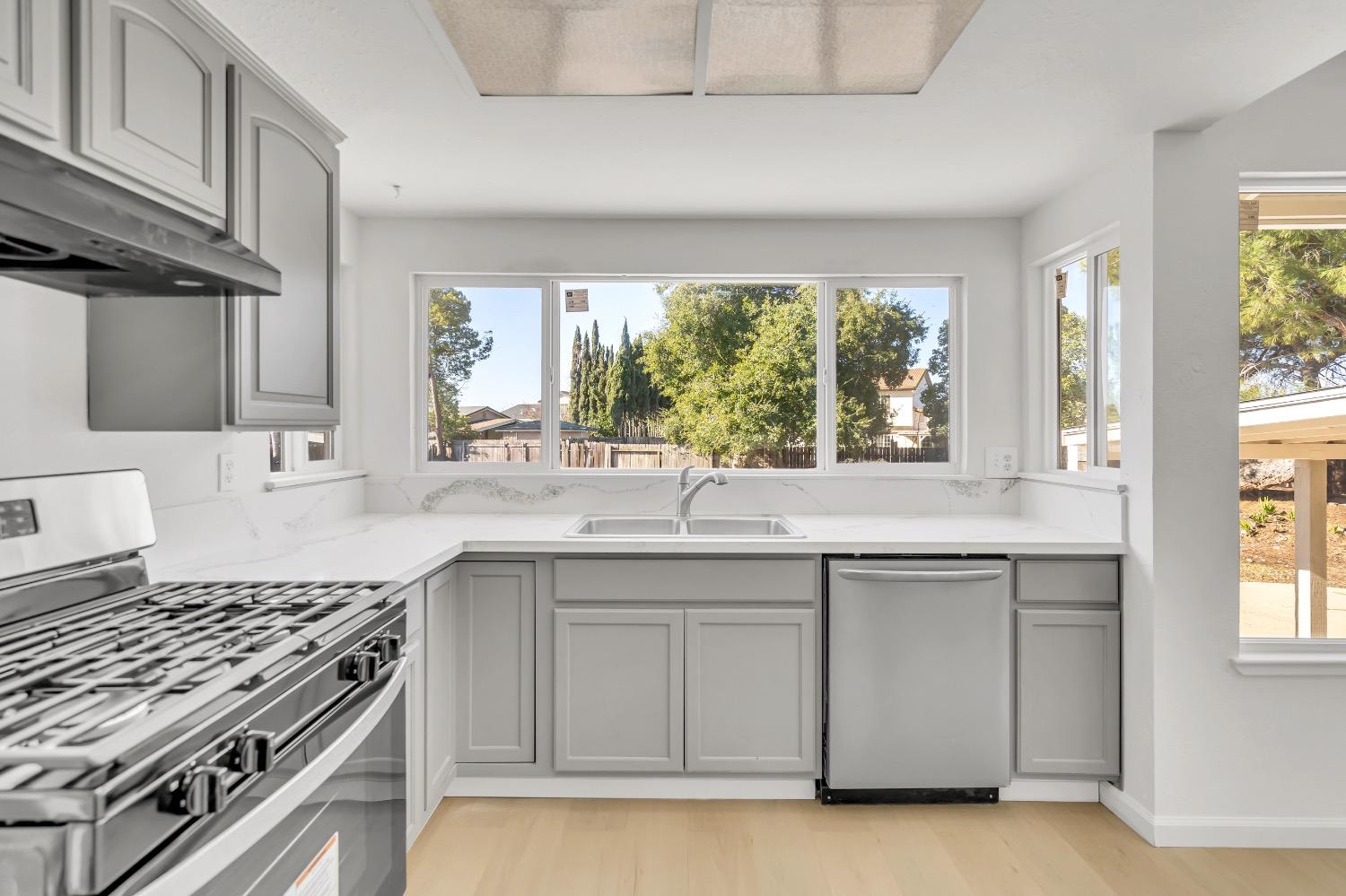 7472 PALMER HOUSE Drive