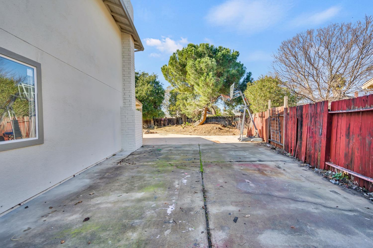 7472 PALMER HOUSE Drive