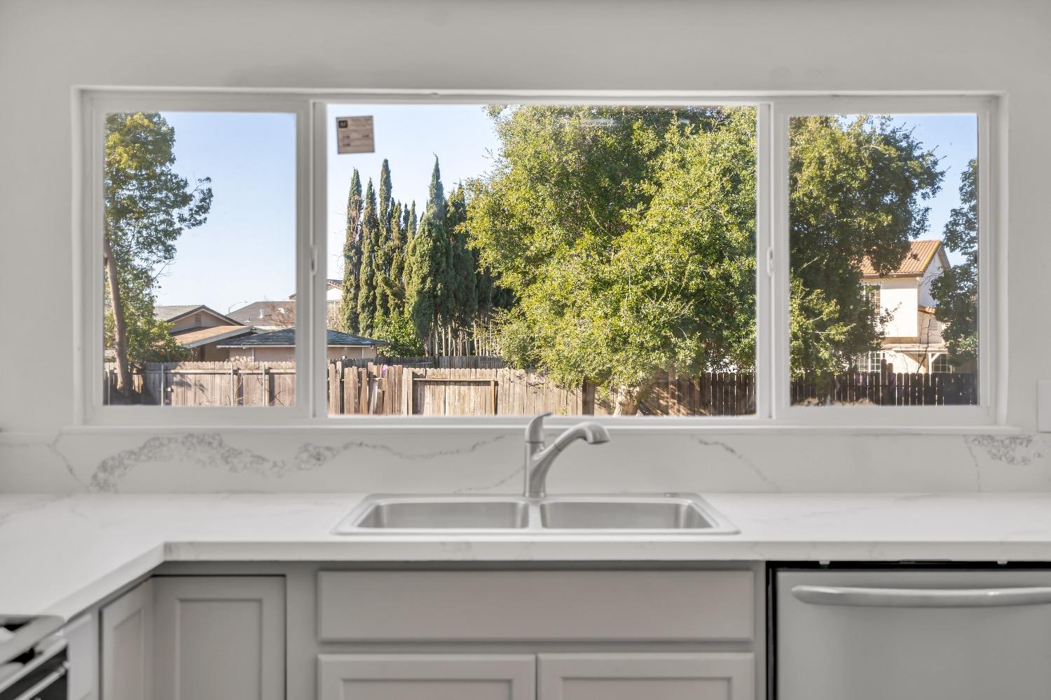 7472 PALMER HOUSE Drive