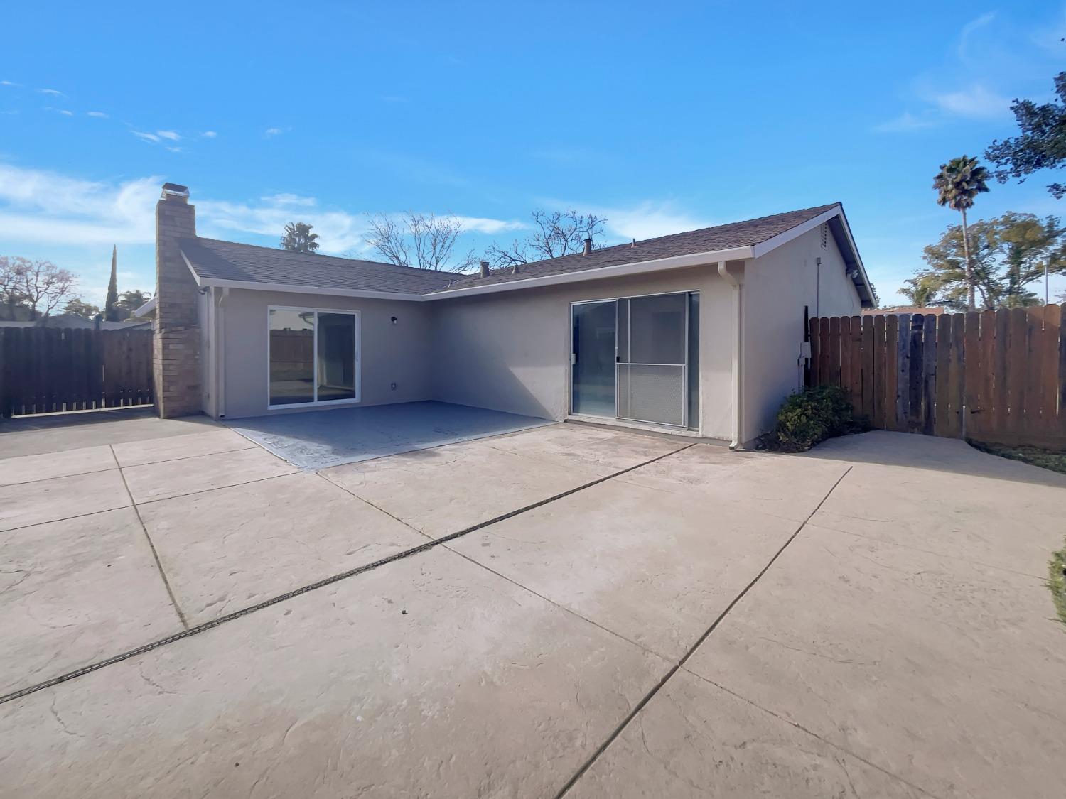 6828 Gold Run Avenue