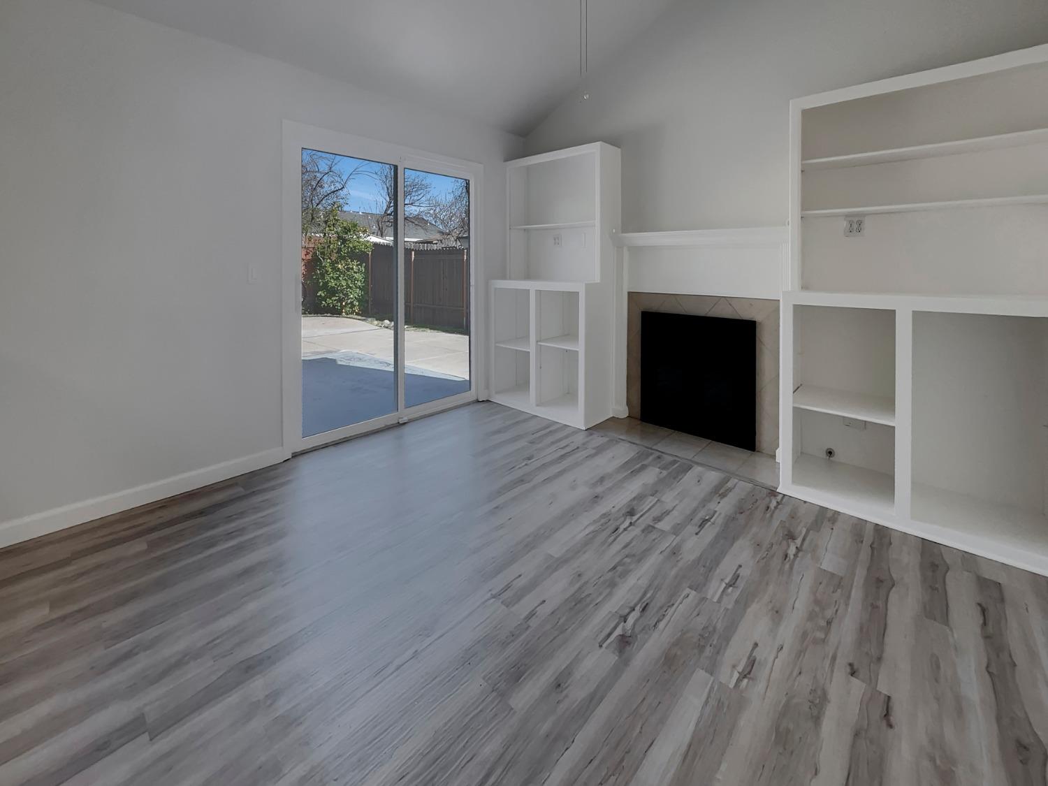 6828 Gold Run Avenue