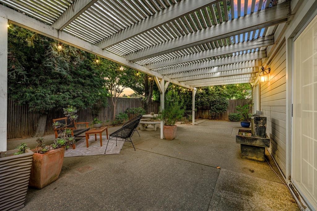 139 River Chase Circle