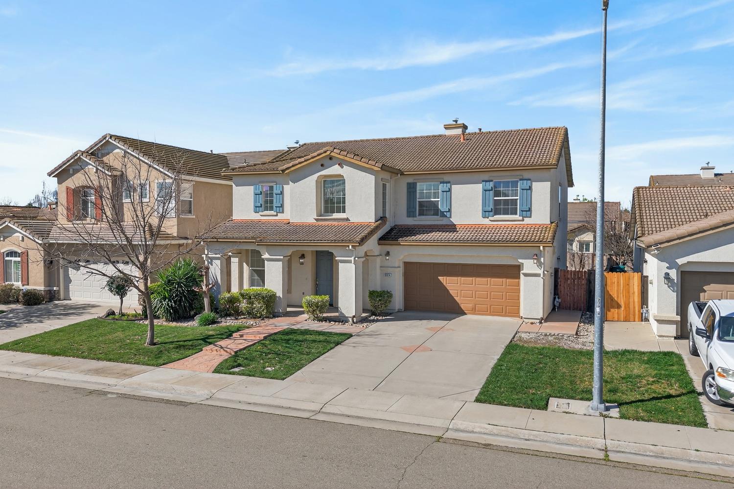 5914 SILVEROAK Circle