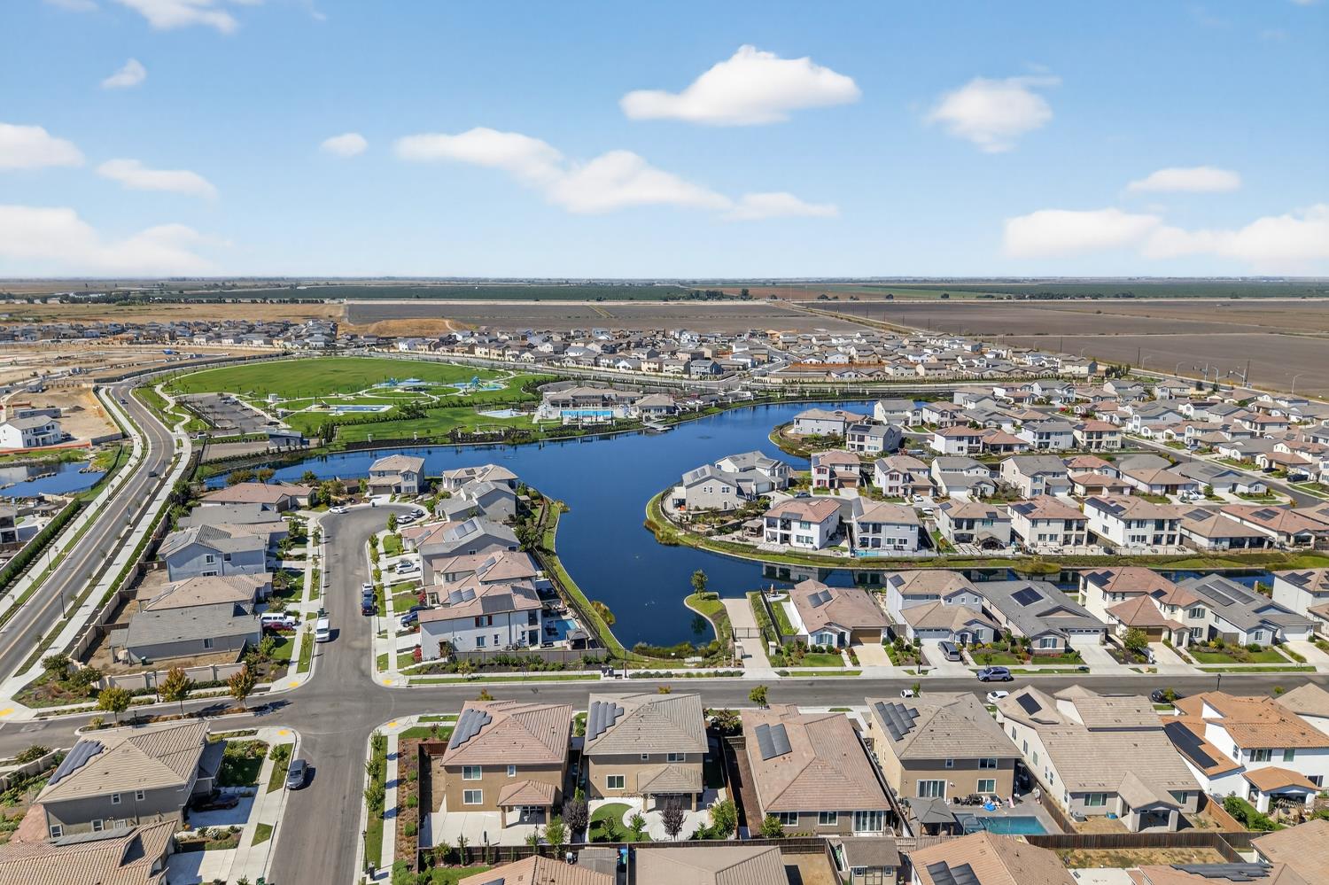 5914 SILVEROAK Circle