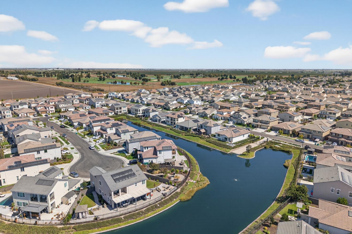 5914 SILVEROAK Circle