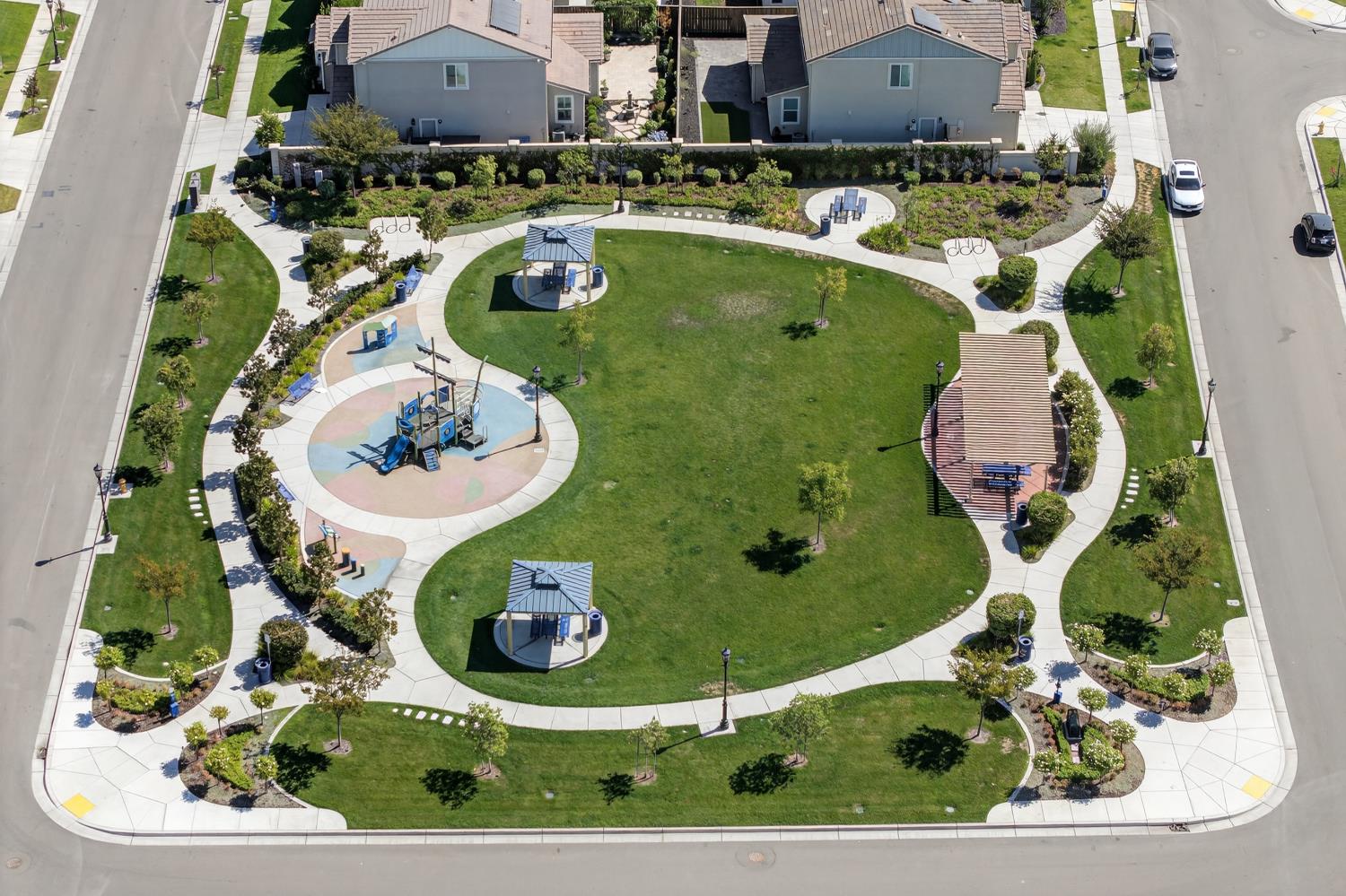 5914 SILVEROAK Circle