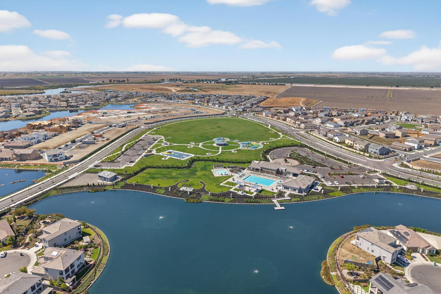 5914 SILVEROAK Circle